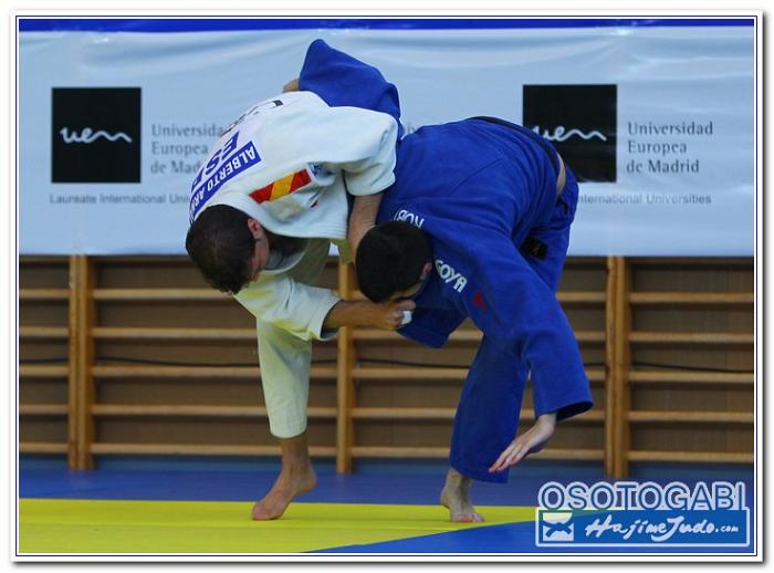 CEU2011 900104
